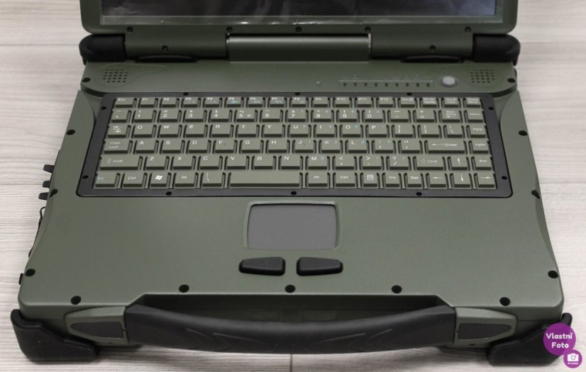 Roda Rocky III, 15, Core 2 Duo 3GB 160GB HDD Paralelní port RS-232 Win XP