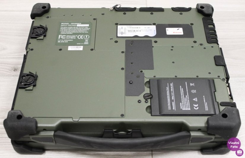 Roda Rocky III, 15, Core 2 Duo 3GB 160GB HDD Paralelní port RS-232 Win XP